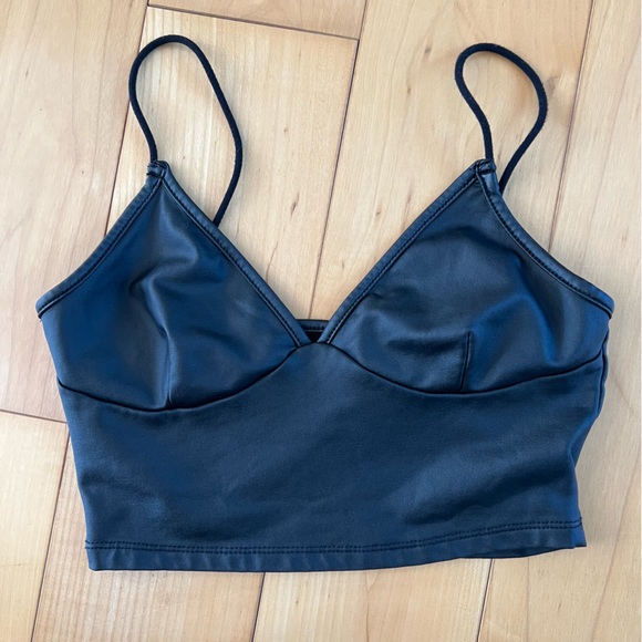 SHEIN Bundle Of 3 Crop Tops XS - Picture 6 of 14